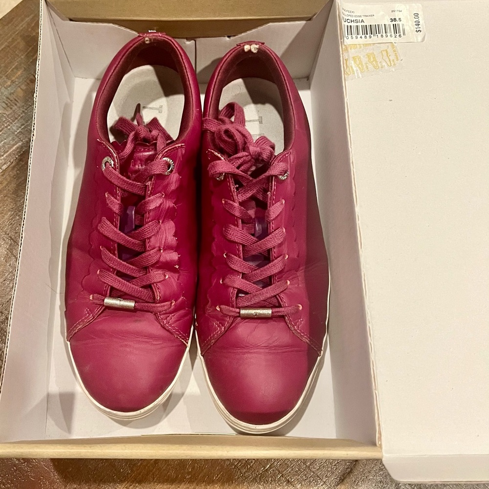 Ted Baker Feeki 8
